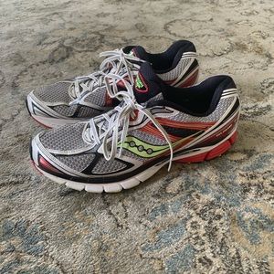 Saucony guide 7 sneakers